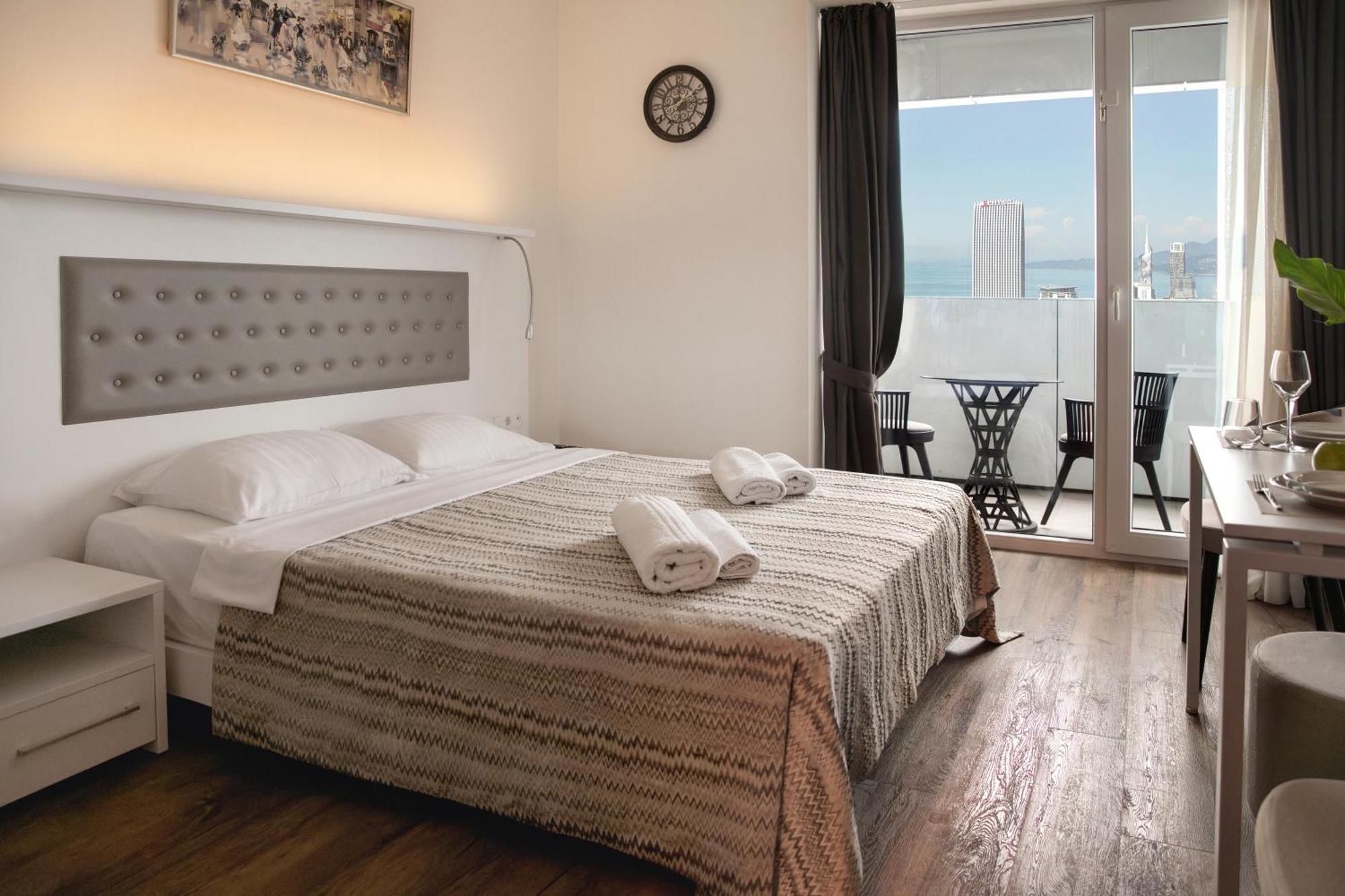 Onyx Palace Delux Batumi Exterior foto